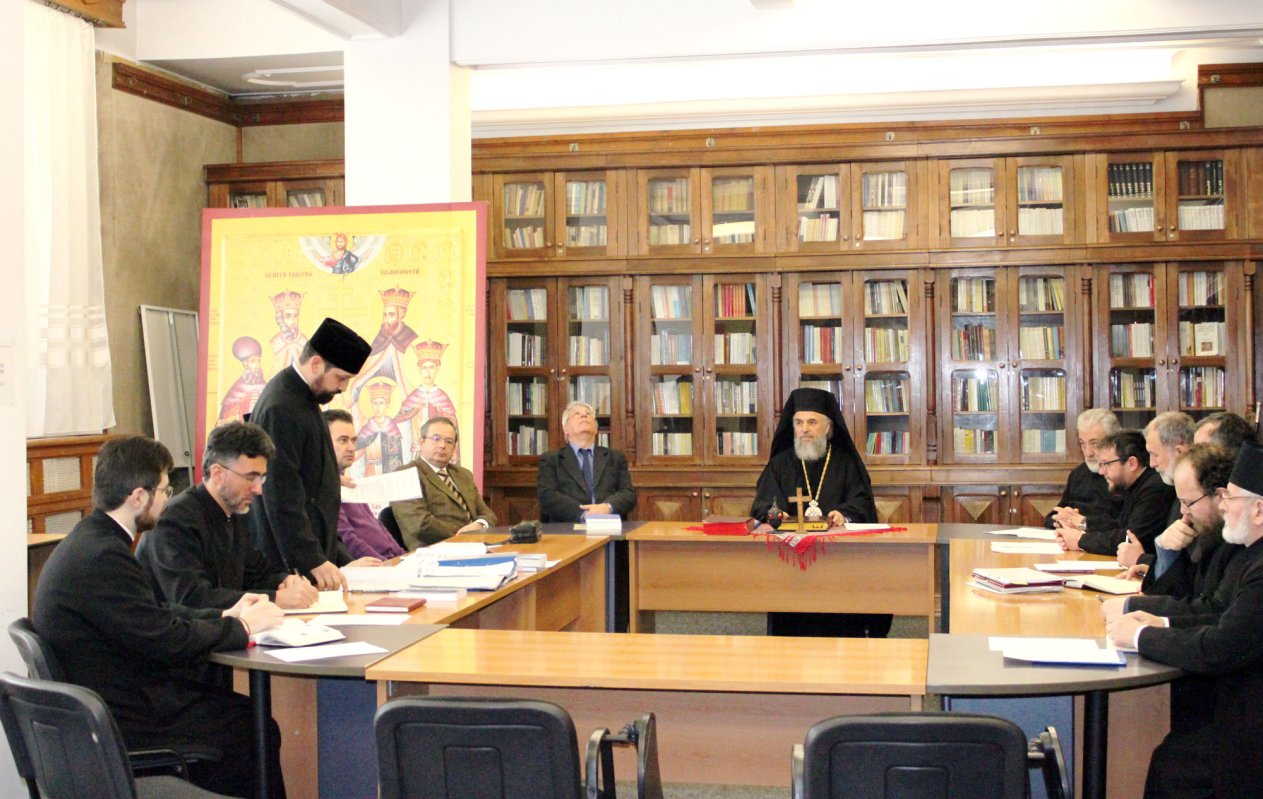 Şedinţa Consiliului eparhial al Arhiepiscopiei Dunării de Jos 22599