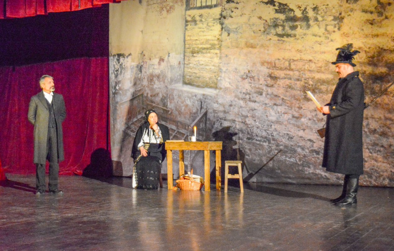 „Ziditori ai Marii Uniri” - o piesă de teatru-omagiu 22540