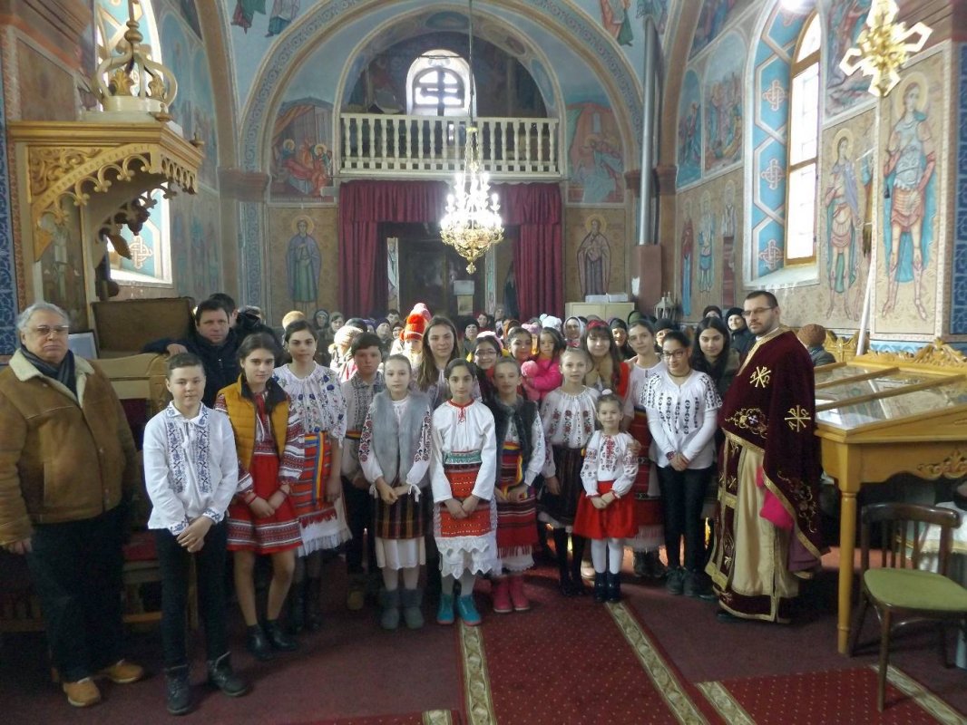 „Un mărţisor pentru fiecare“ în Parohia Cozmeşti 22403