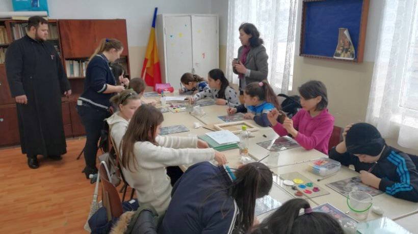 Activitate cultural-artistică la Şcoala Gimnazială Holt 22254