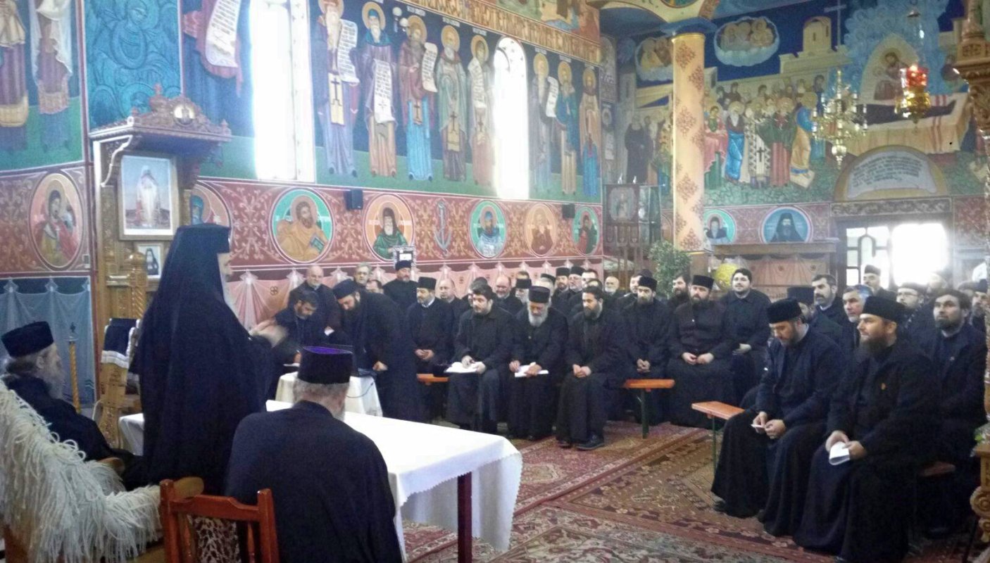 Întâlnirea preoţilor din Protopopiatul Roznov 22134