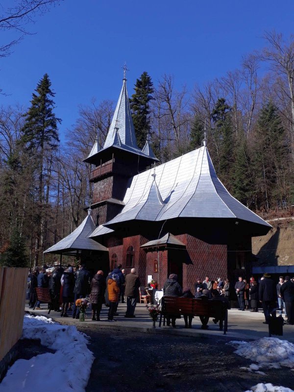 IPS Teofan: „Când Domnul Hristos îşi găseşte loc în om, înseamnă că se împlineşte taina Împărăţiei cerurilor“ 22133