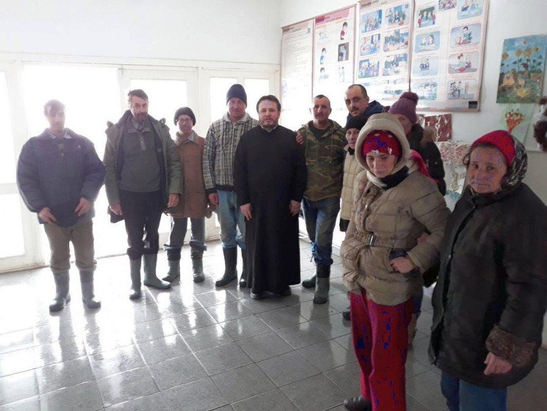 Programul „Caravana dăruirii“, în Episcopia Huşilor 22138