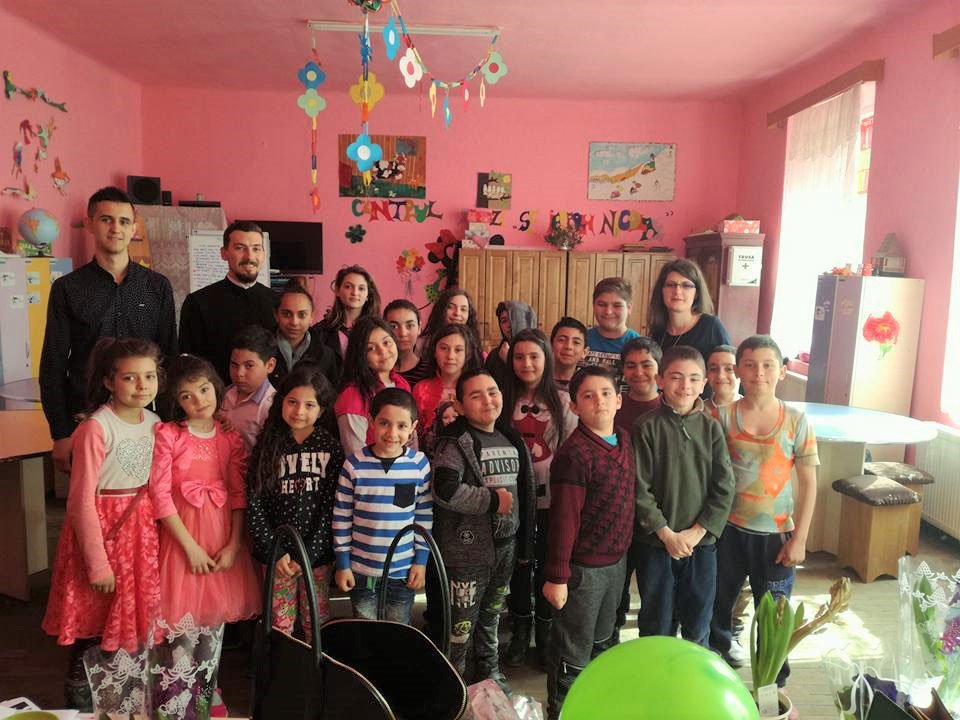 Sărbătoare la centre ale Filantropiei Ortodoxe Alba Iulia 22151