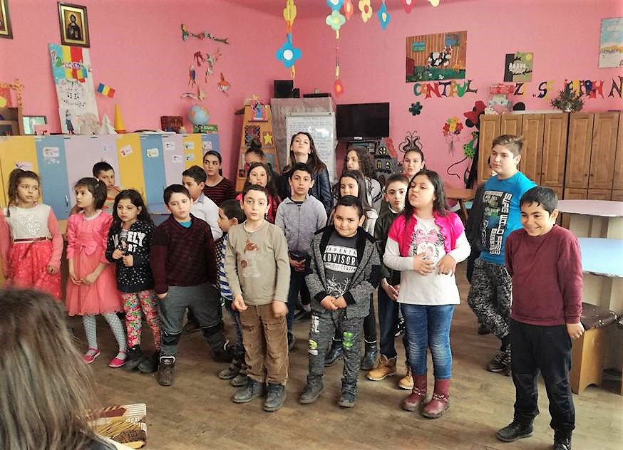 Sărbătoare la centre ale Filantropiei Ortodoxe Alba Iulia 22154