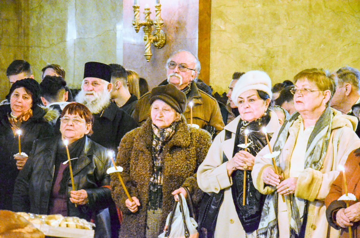 Slujbe de pomenire pentru eroii martiri 22161