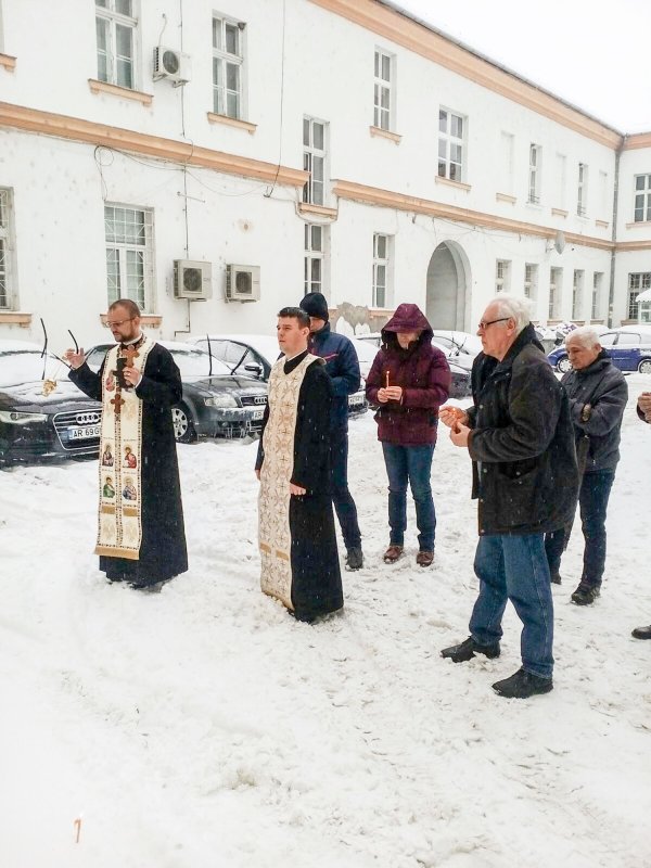 Slujbe de pomenire pentru eroii martiri 22164
