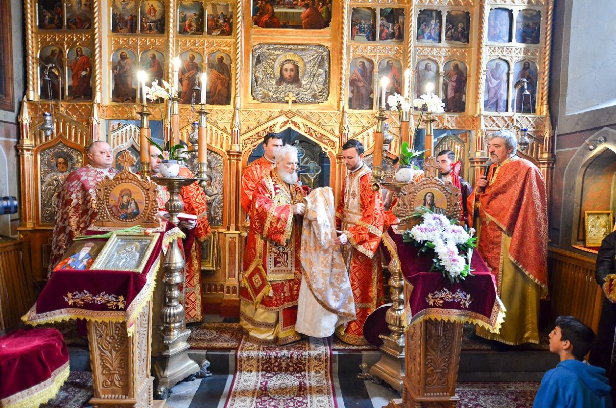 Sfânta Cruce, cinstită de credincioși 22102