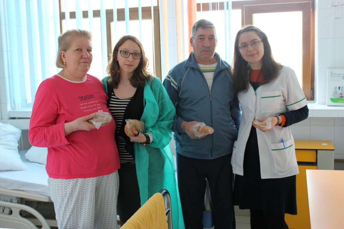 Un zâmbet cald de ziua Sfinţilor 40 de Mucenici, la Spitalul „Providenţa“ 22054