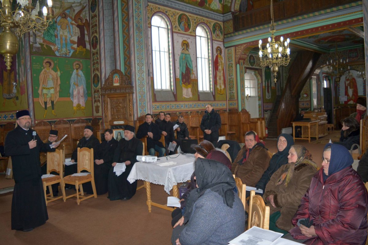 Cateheză demonstrativă în Parohia Ştiubieni 21989