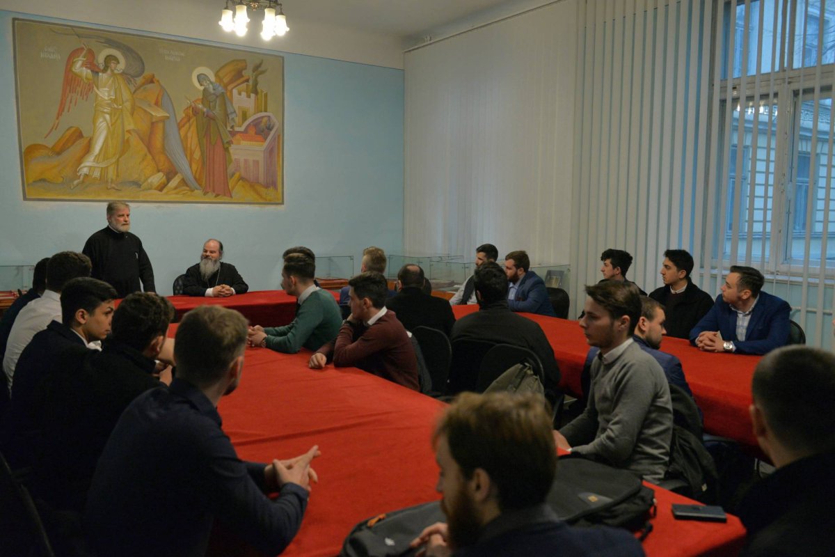 PS Ignatie a slujit la paraclisul Facultăţii de Teologie din Iaşi 21986