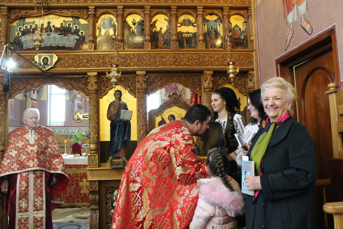 Activităţi cu copiii şi tinerii 21937