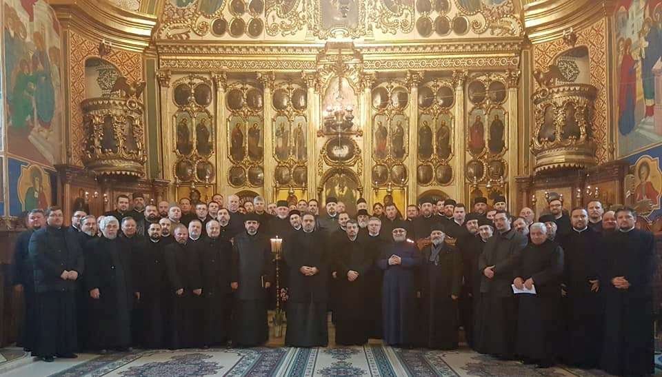 Întâlnirea trimestrială a preoţilor din Protopopiatul Roman 21838