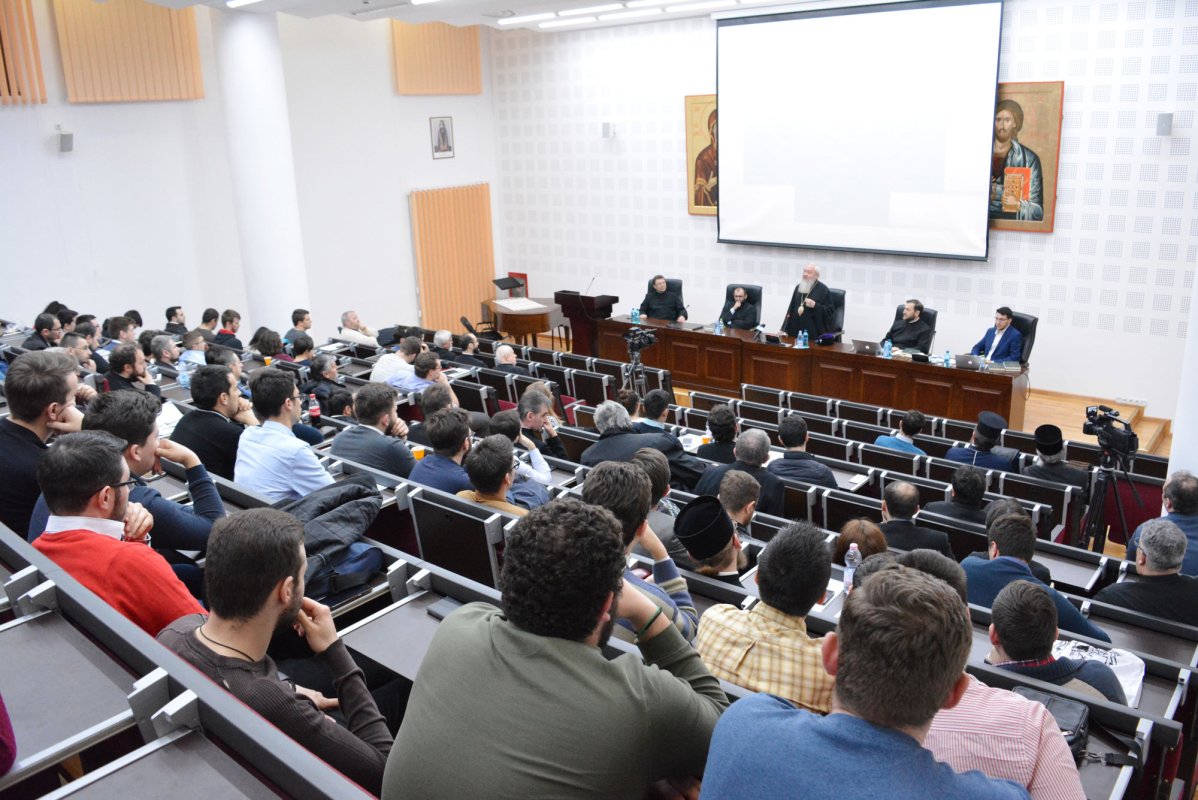 Lansarea volumelor „Canoanele Bisericii Ortodoxe”, la Cluj-Napoca 21849