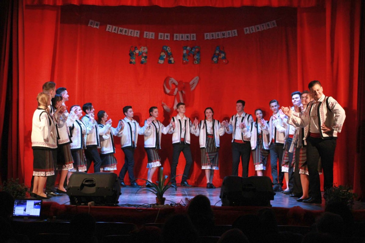 Spectacol organizat de elevii Seminarului Teologic Dorohoi 21840