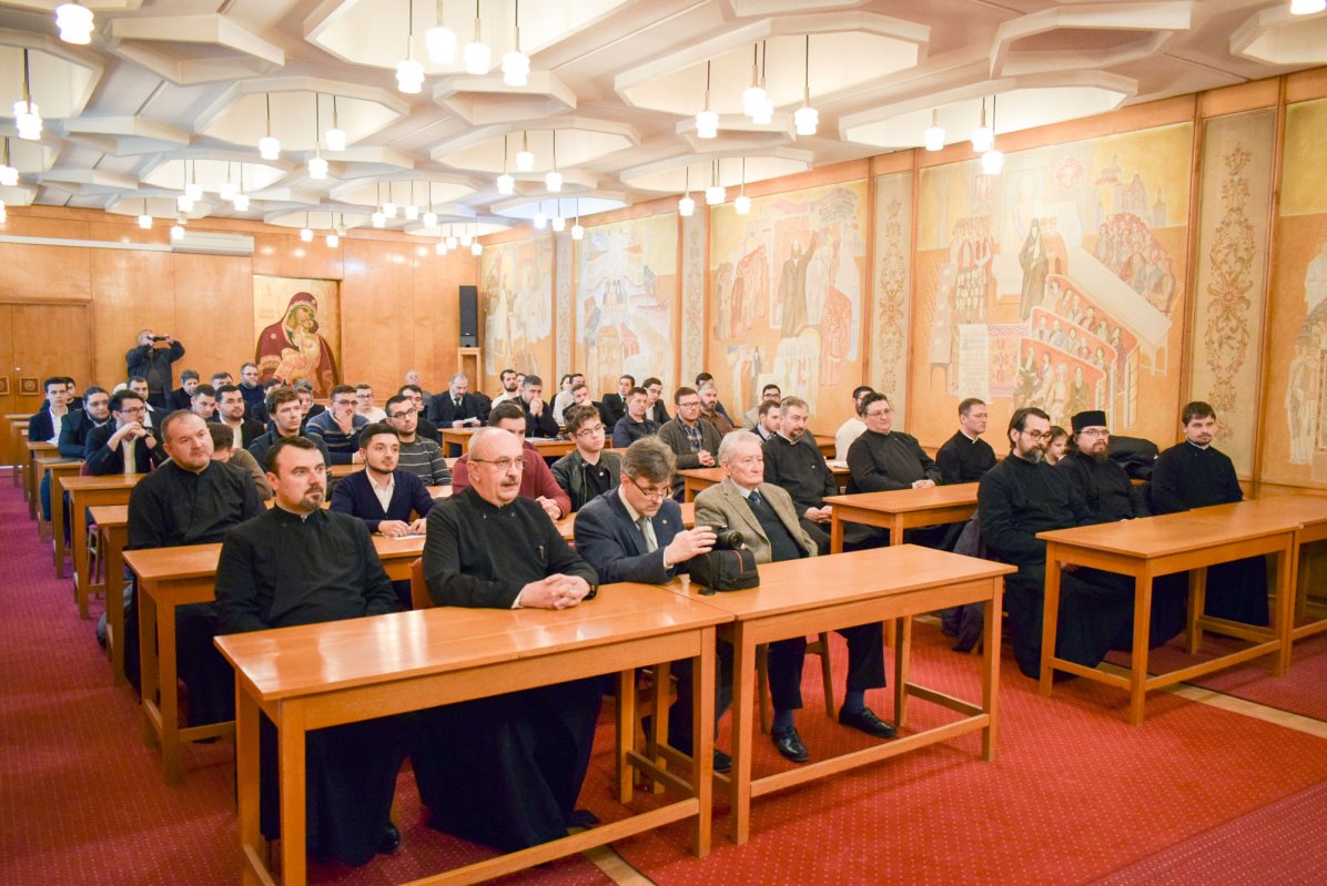 Conferința „Cultura eclesială, făuritoare şi păstrătoare a unităţii de credinţă, limbă şi neam” 21807