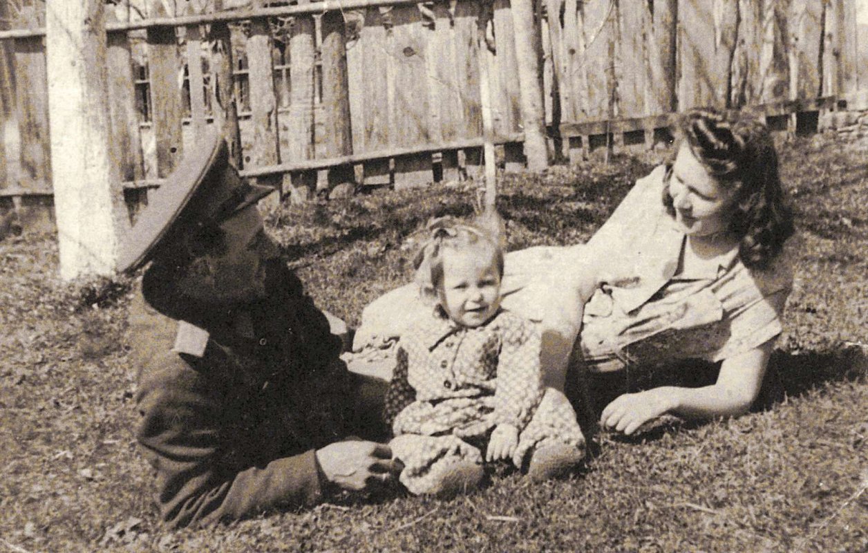 Cine uită nu merită. Istoria deportaților basarabeni 21774