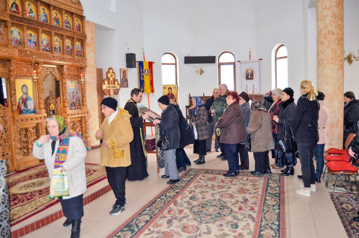 Săptămână de rugăciune și catehizare la Parohia „Pogorârea Sfântului Duh” din Reșița 21721