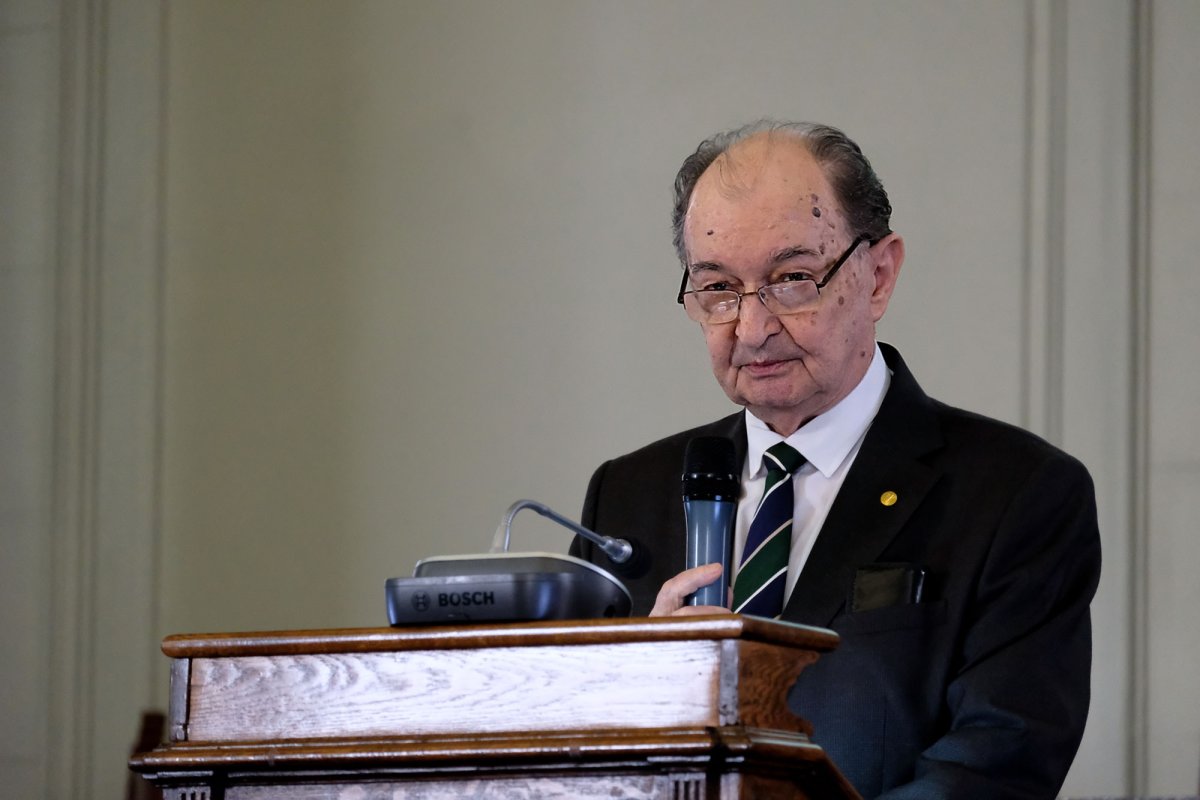 Academicianul Bogdan C. Simionescu - septuagenar 21490