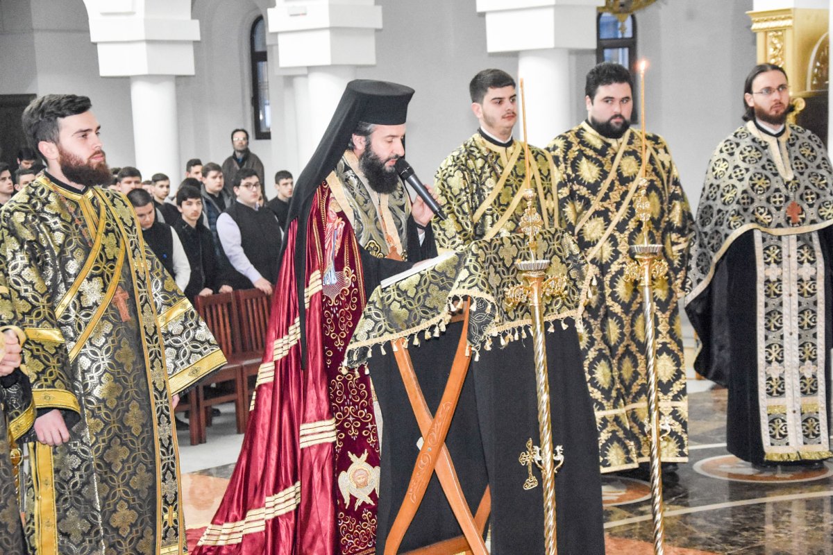 Denia Canonului Mare la catedralele eparhiale din Banat 21459