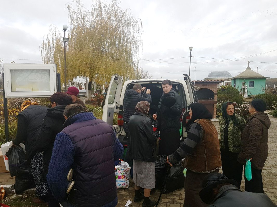 Implicarea tinerilor în viața Parohiei Grădiștea 21464