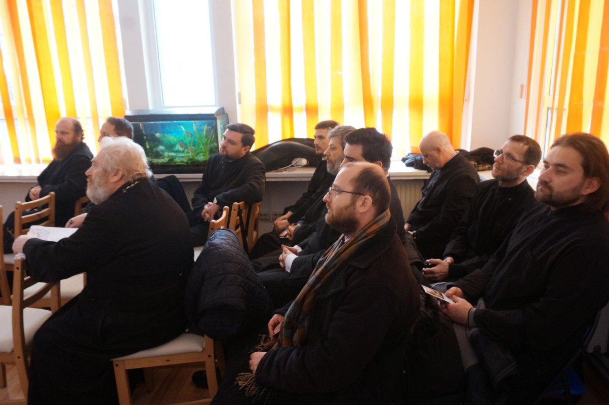 Workshop al preoților de caritate din Capitală și Ilfov 21473