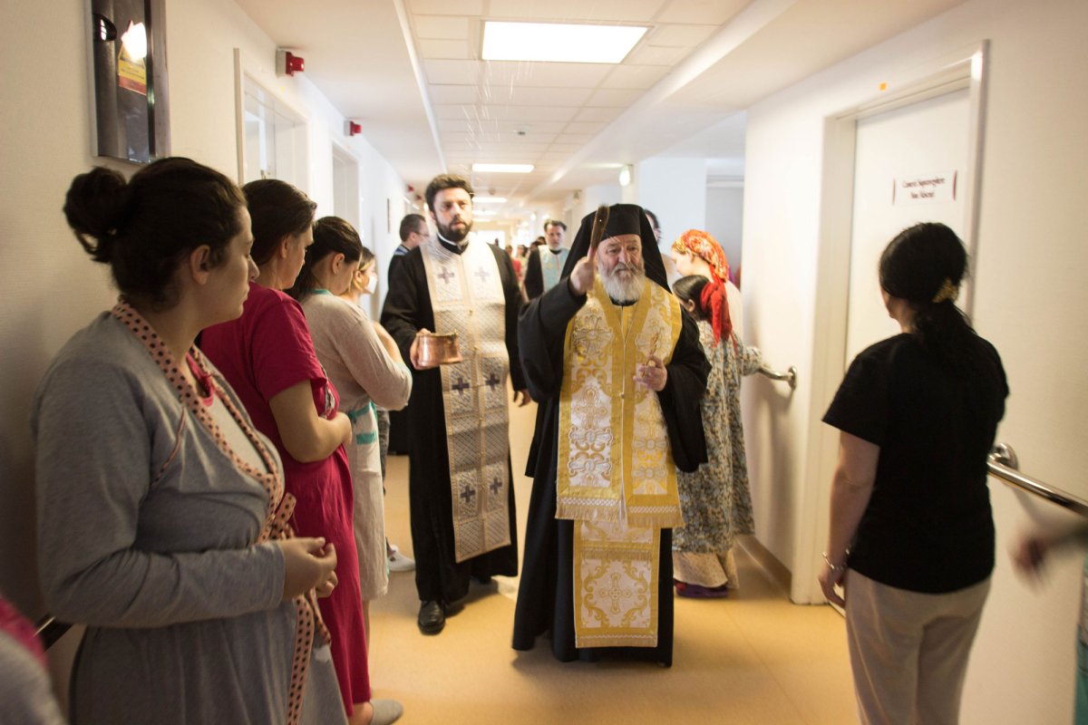 Mămicile de la Maternitatea din Sibiu au fost binecuvântate 21385