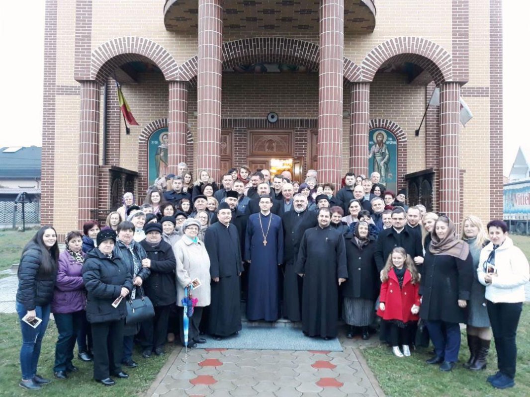 Seară duhovnicească în Parohia Aleșd II 21393