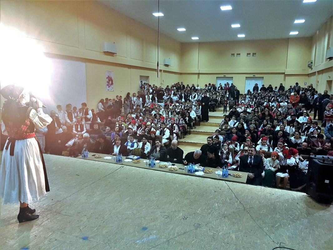 250 de copii la festivalul de pricesne de la Tinca, Bihor 21314