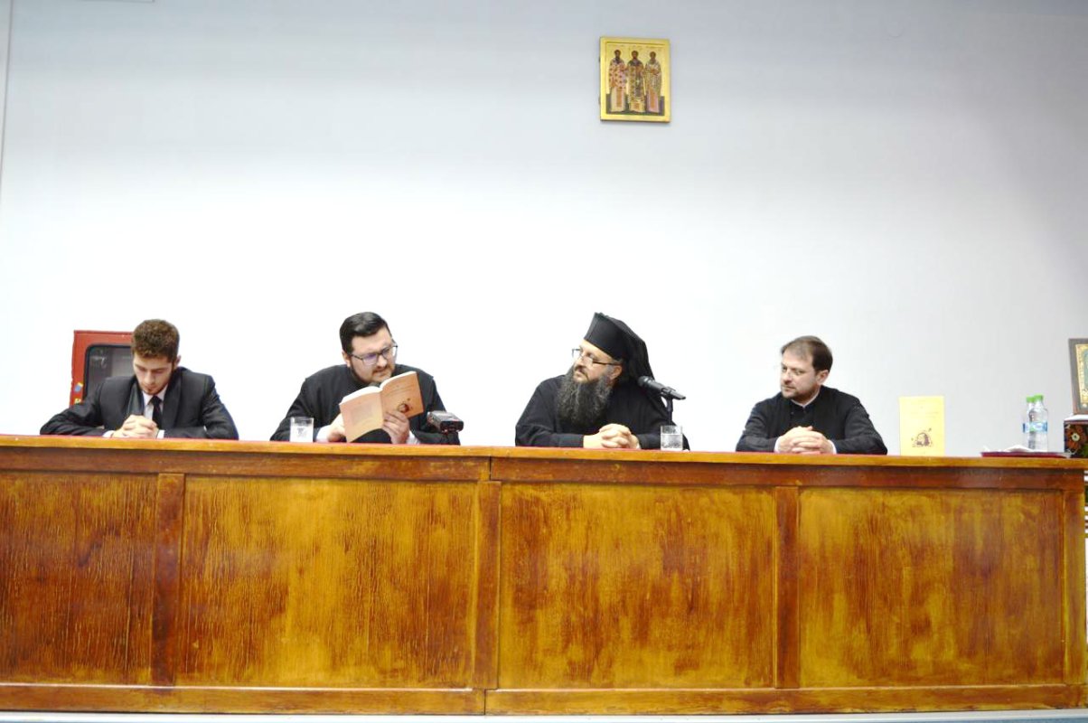 Conferință și prezentare de carte la Facultatea de Teologie albaiuliană 21308