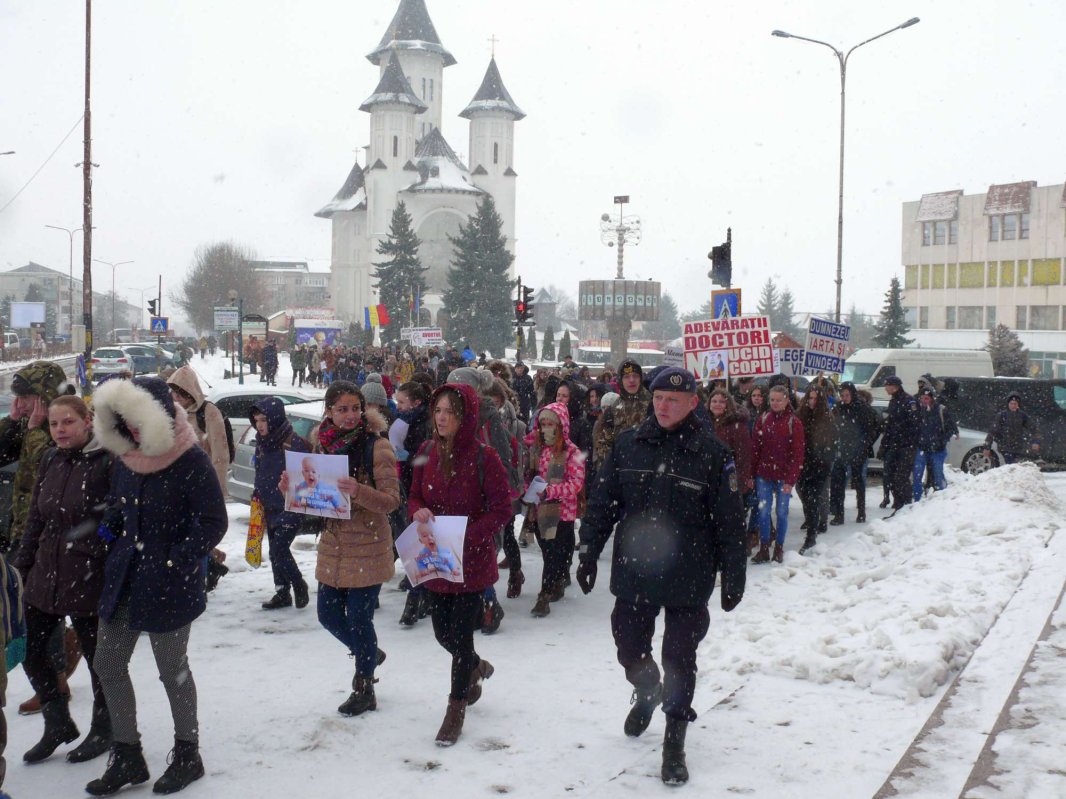 Marşul pentru viaţă, la Fălticeni 21298