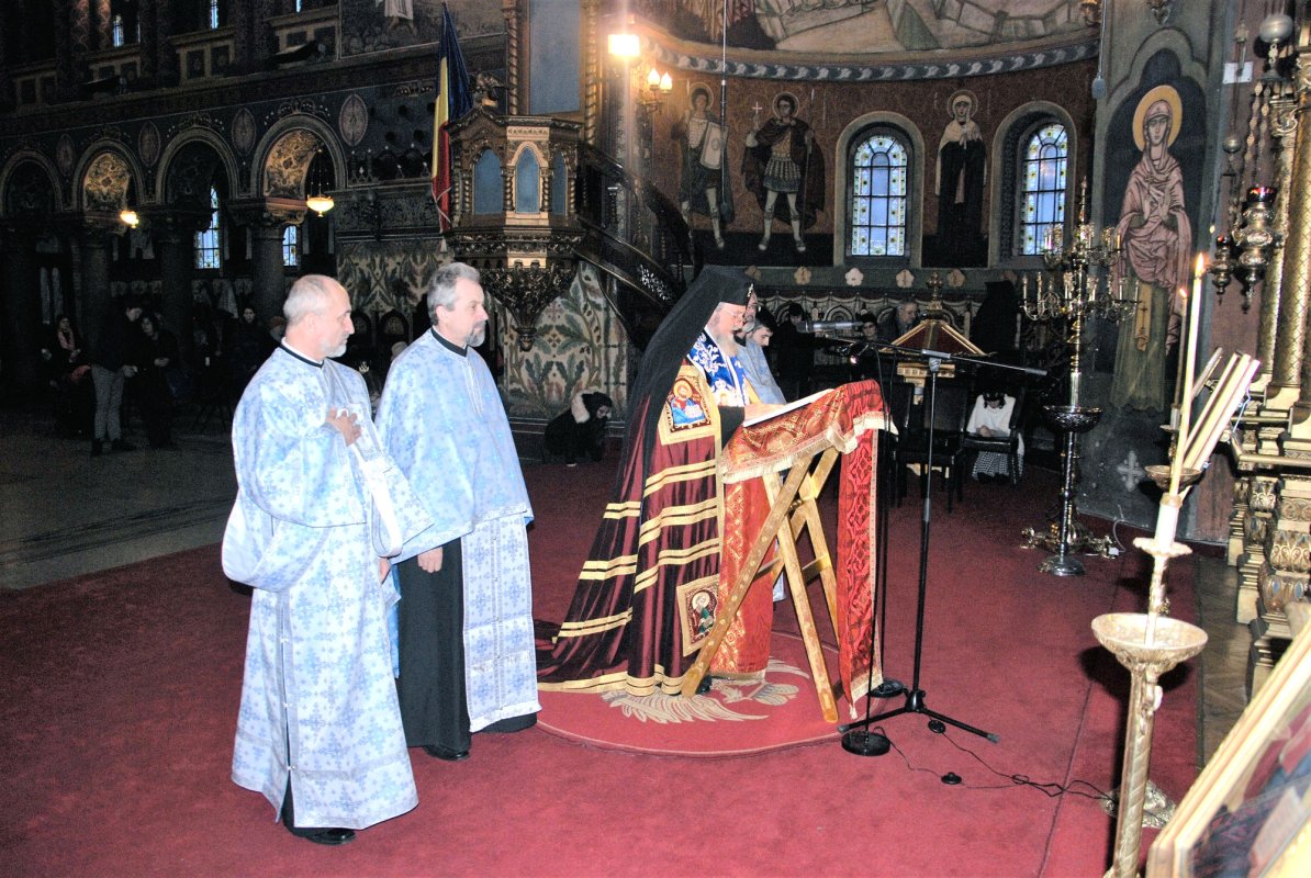 Slujiri arhierești în săptămâna a 5-a din Postul Mare 21303