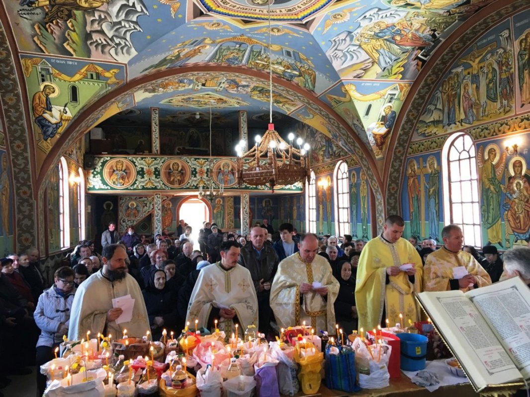 Activităţi misionare şi duhovniceşti în parohii clujene şi bistriţene 21162