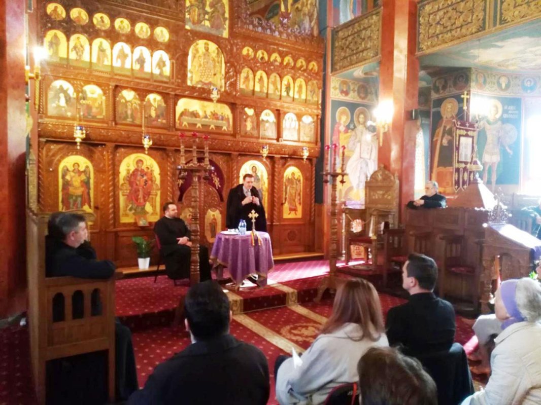 Conferinţă susţinută de acad. Ioan Aurel Pop, la Aiud 21172