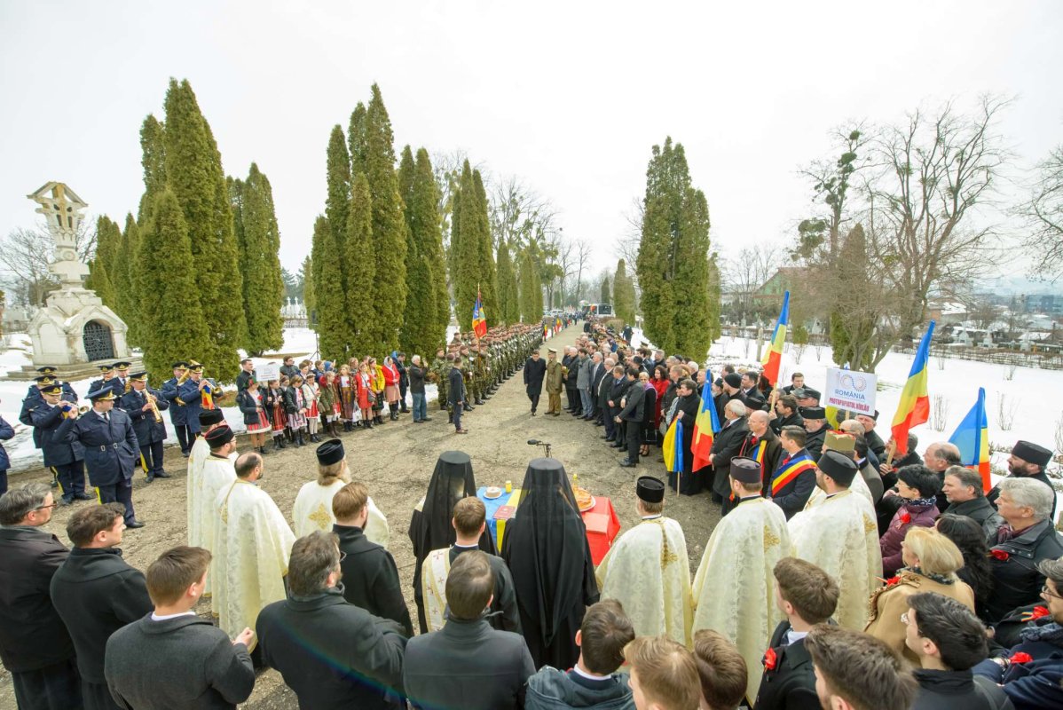 Slujbe de pomenire şi evenimente culturale în Arhiepiscopia Iaşilor, cu prilejul împlinirii a 100 de ani  de la Unirea Basarabiei cu România 21151