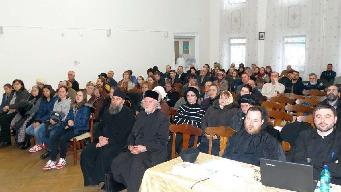 „Cultul sfinţilor şi al îngerilor“, la Botoşani 21003