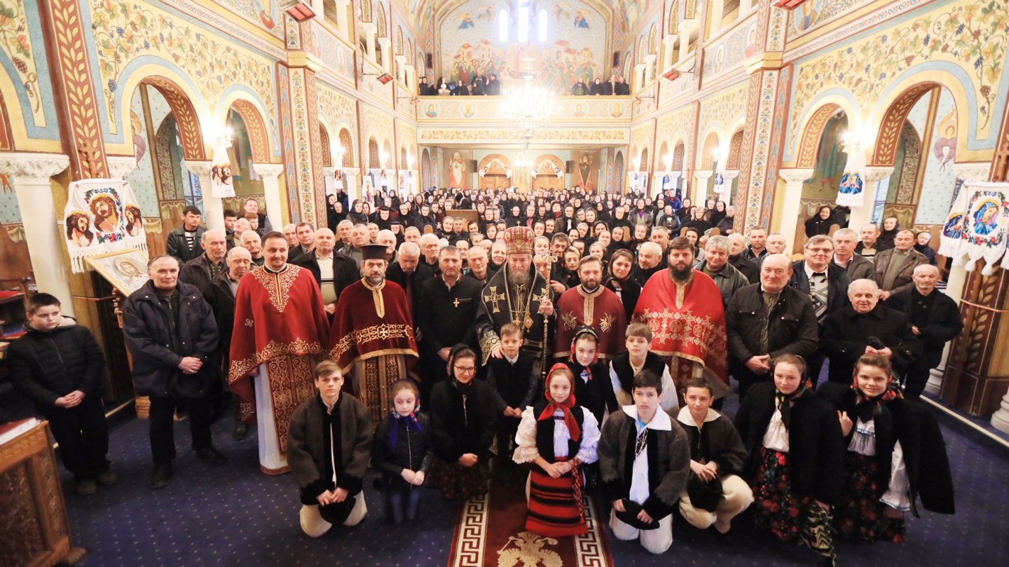Sfânta Liturghie la Botiza, Vişeu 21013