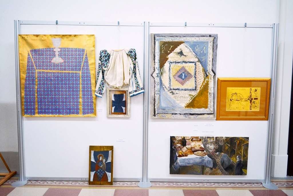 „Crucea, de la comunitate la comuniune. 100 de cruci la 100 de ani" 20965