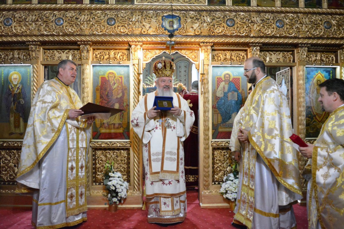 Slujiri arhierești și procesiuni în Sâmbăta lui Lazăr 20868