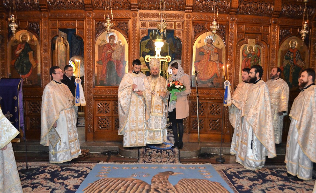 Slujiri arhierești și procesiuni în Sâmbăta lui Lazăr 20869