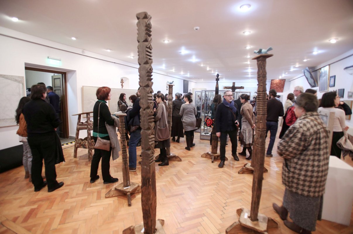 Expoziția „Crucea, de la comunitate la comuniune”, vernisată la Sibiu 20813