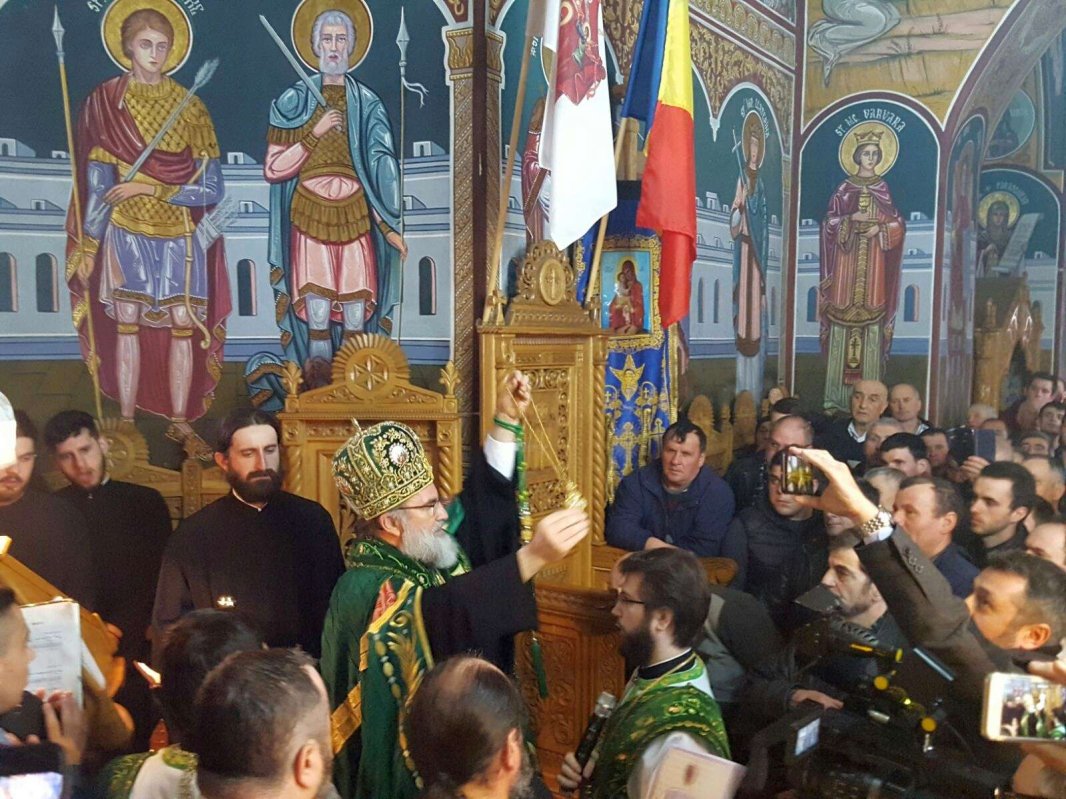 Un nou stareţ la Mănăstirea Berzunţi 20796