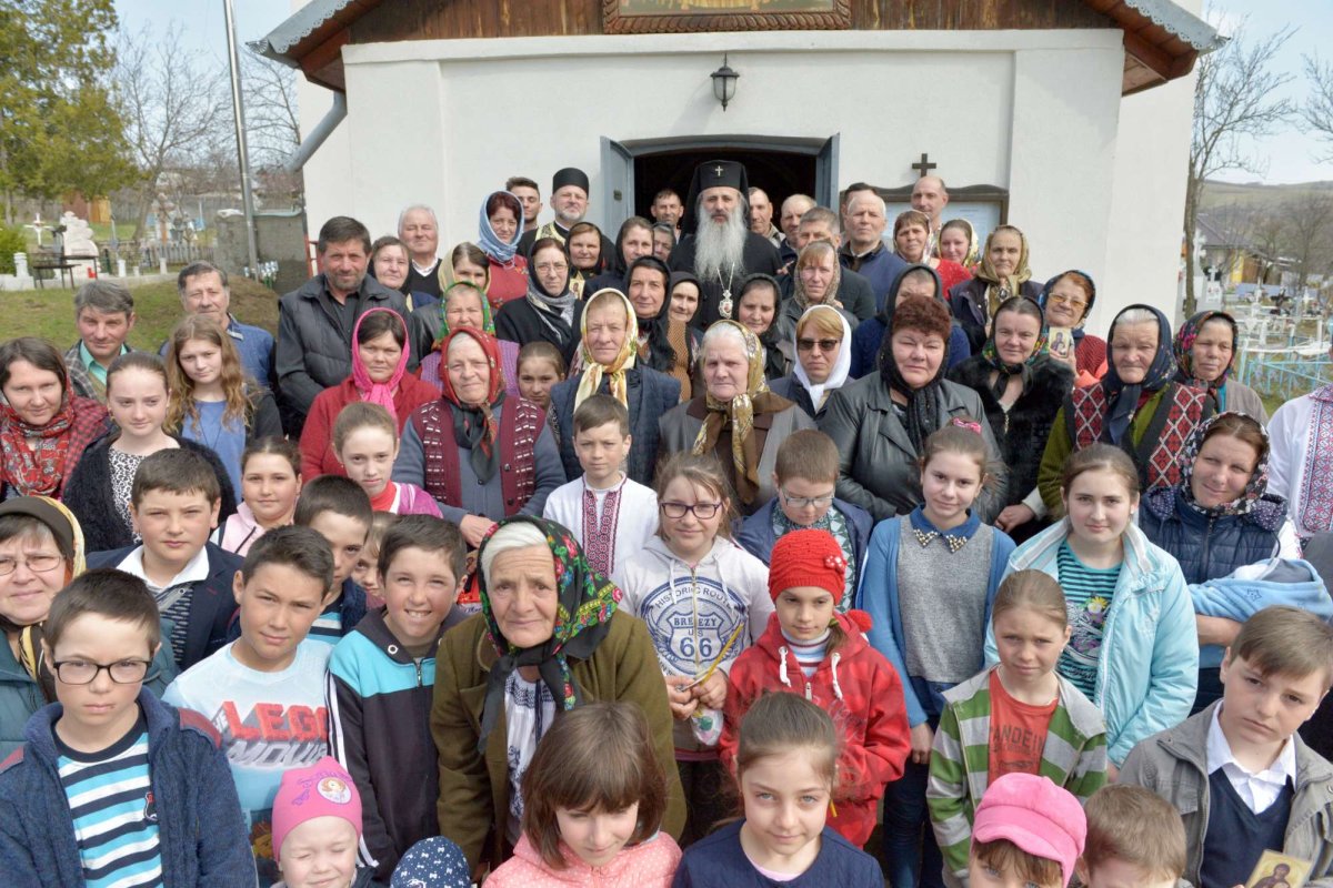 IPS Mitropolit Teofan în vizită pastorală la parohiile din Arhiepiscopia Iaşilor 20667