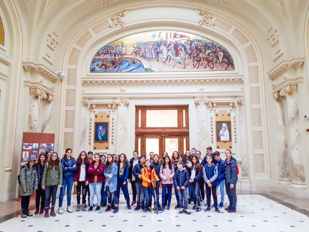 Palatul Patriarhiei la început de primăvară 20699