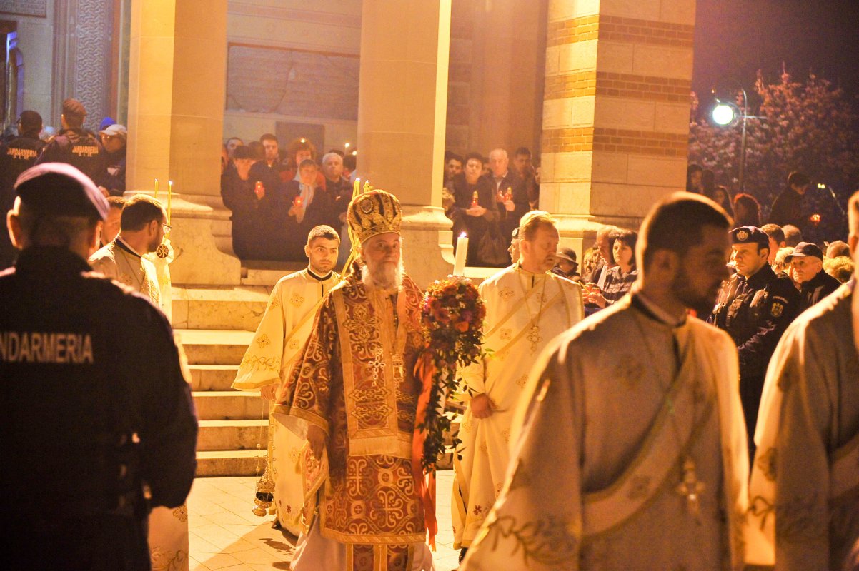 Praznicul Învierii Domnului în Mitropolia Olteniei 20577