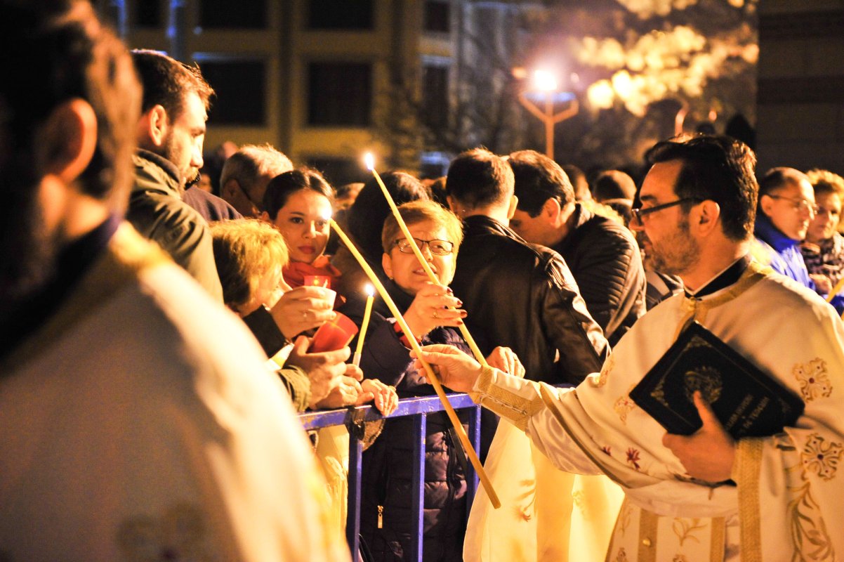 Praznicul Învierii Domnului în Mitropolia Olteniei 20578