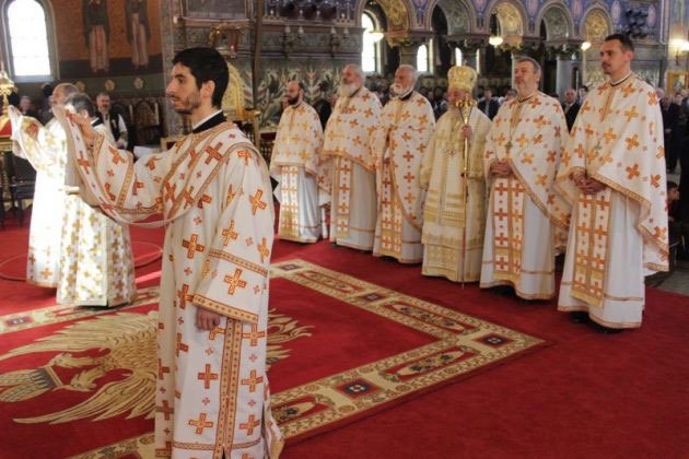 Slujiri arhierești și hramuri în a treia zi a Sfintelor Paști 20493