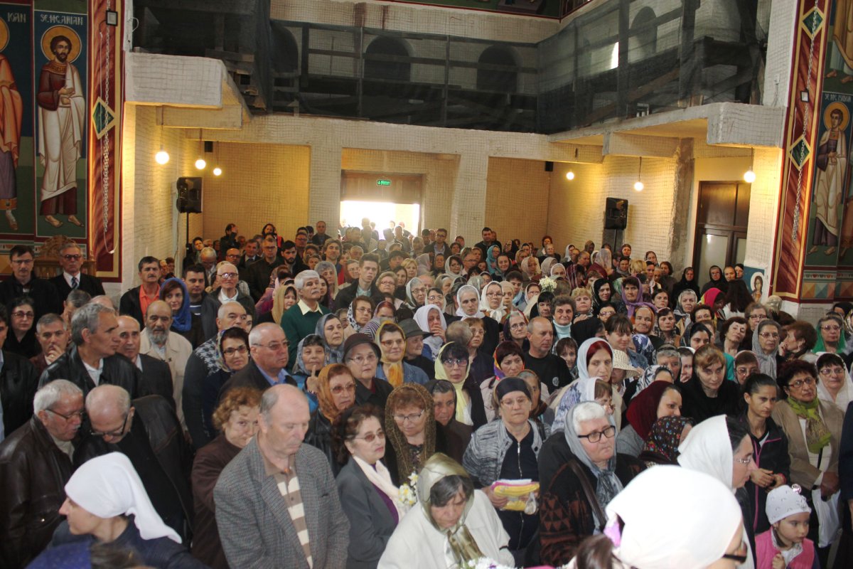 Două ctitorii de suflet în haină de lumină 20408