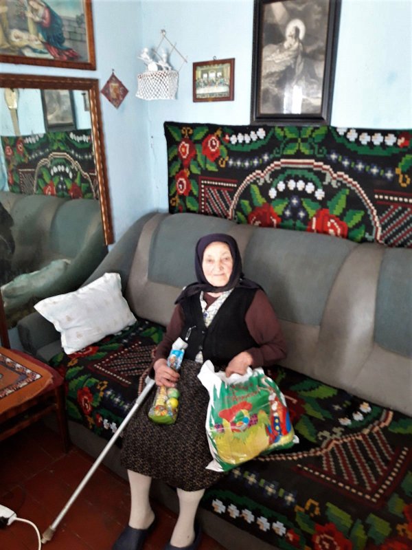 Daruri și ajutor oferit de Asociația Filantropia Ortodoxă Alba Iulia 20315