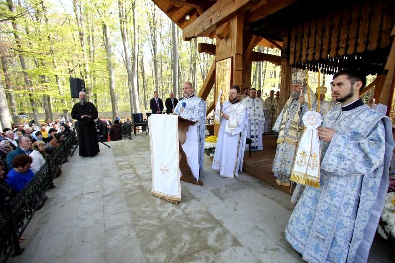 Hramuri și pelerinaje la praznicul Izvorului Tămăduirii 20217